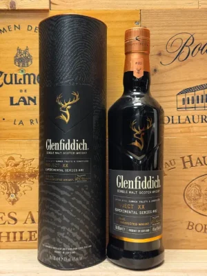 Fles Glenfiddich Project XX #02 Speyside single malt Scotch whisky.