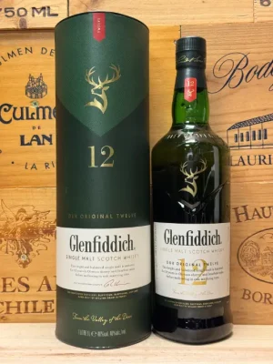 Fles Glenfiddich 12 Jaar Speyside single malt Scotch whisky.